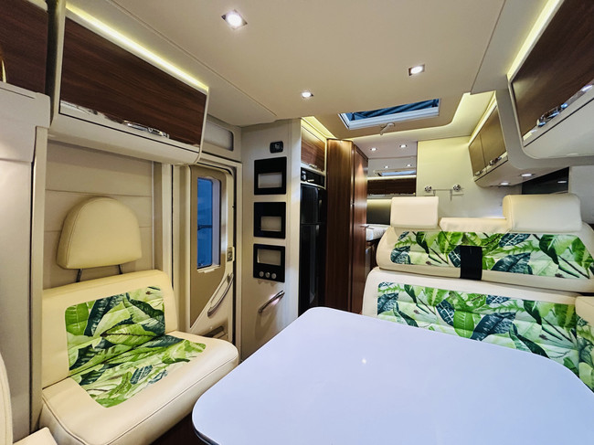 Adria MATRIX M 670SL PLUS Met enkele bedden en slechts 65.000 Km! foto: 16