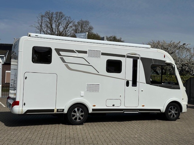 Hymer B 588 DL, nur 15249 km! Foto: 16