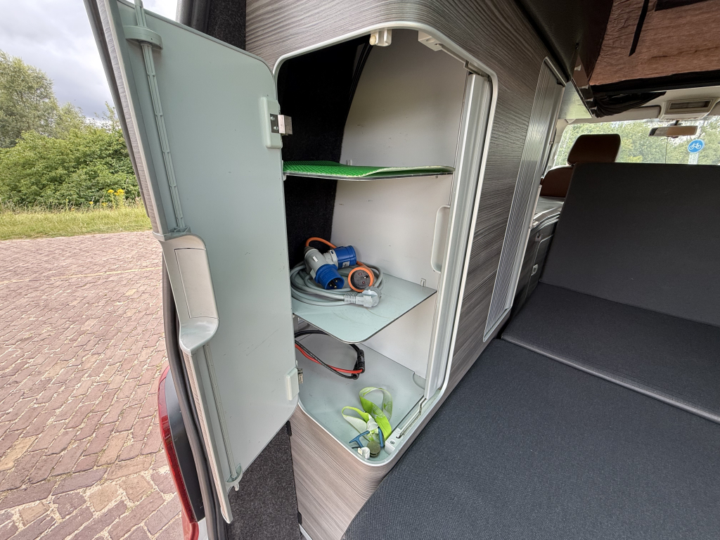 VOLKSWAGEN KOMBI foto: 12