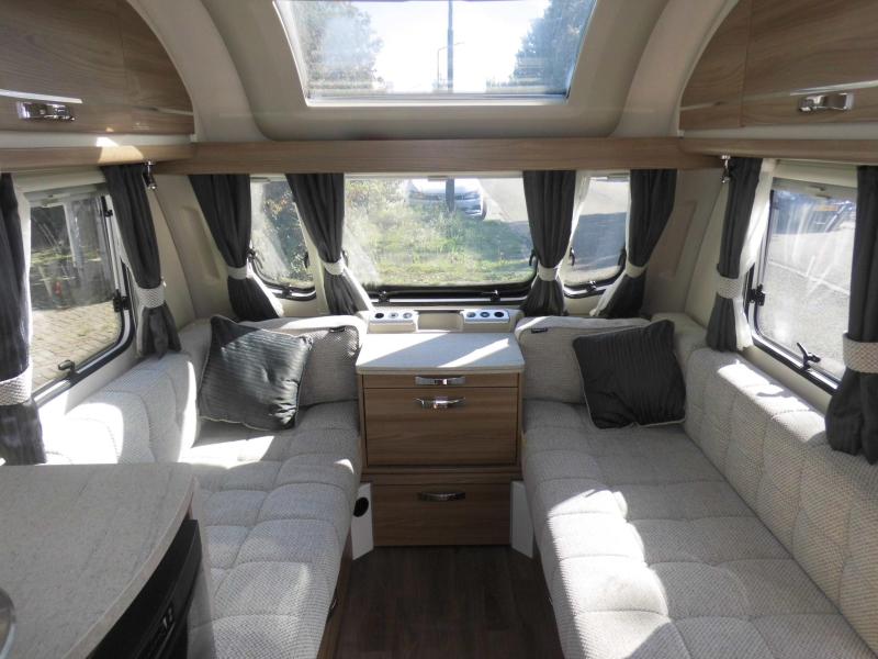 Sprite Cruzer 492 SR Mover en cassetteluifel! 