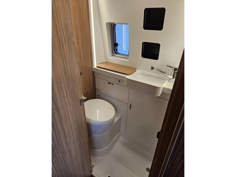 Weinsberg CaraBus 600 MQ Automatik Modell 2026 grau Foto: 11