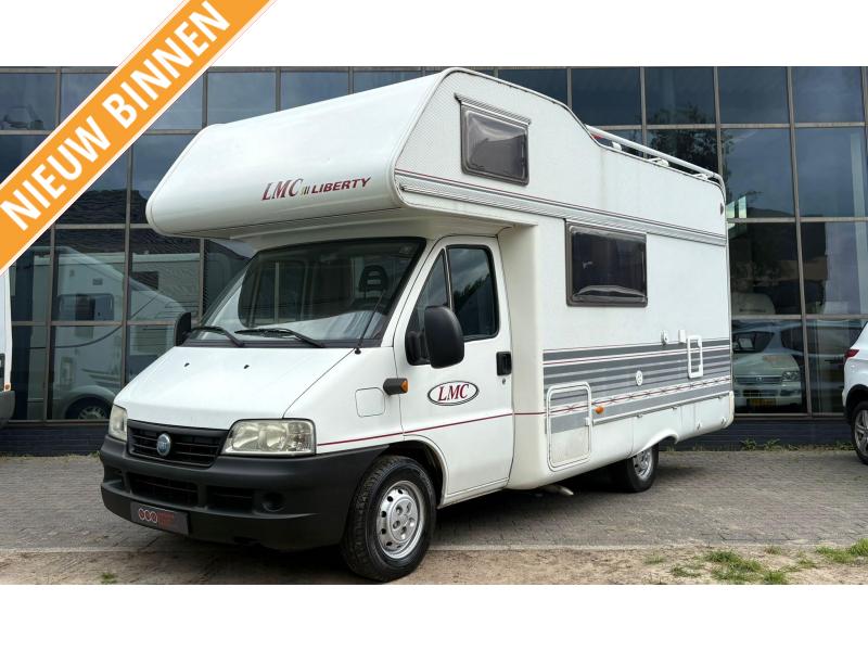 LMC Luxus 530 met enkele bedden 