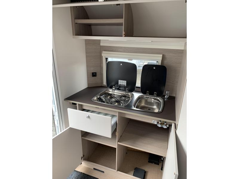 Bürstner Premio Life 425 TS - Mover - Thule luifel -  foto: 12