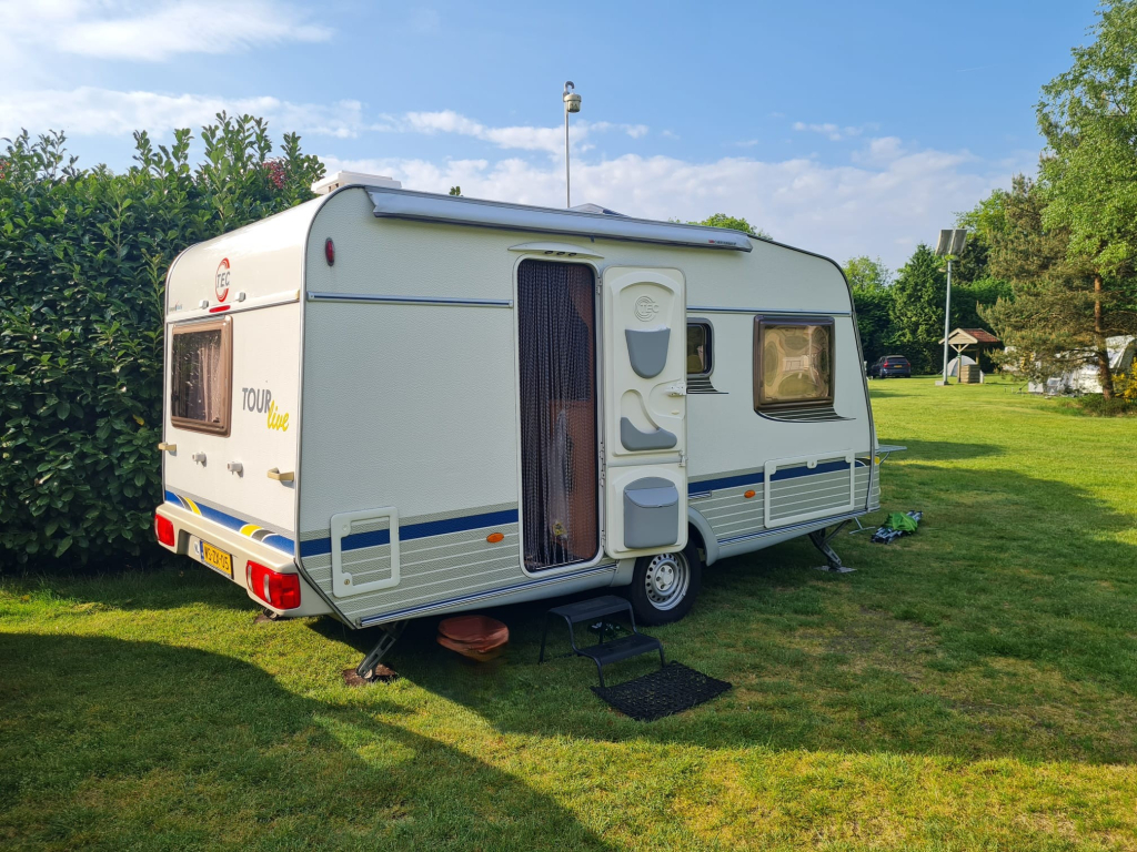 Adria Benimar Amphitryon 967 9-TR LITS SIMPLES AUTOMATIQUES LIT RELEVABLE