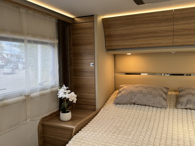 Adria SONIC I 600 SC 130 PS Euro6 Fiat Ducato NL-Camper **Queensbett/4 Schlafpl&auml;tze/Markise/Memo Fahrgestelltr&auml;ger/Dachklimaanlage/Bearlock/Sehr Foto: 19