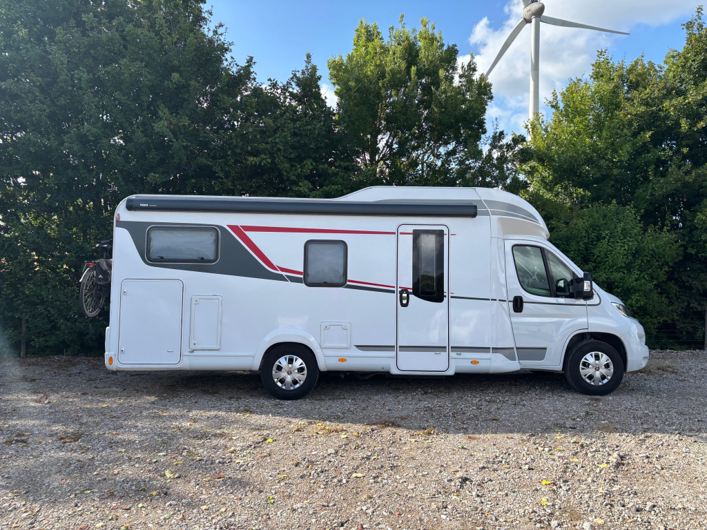 LMC I595 Fiat Ducato 2.3 JTD 2X Airco | Hefbed | Levelsysteem | ECC | Zonnepaneel | Oven | Camera | Full Map Navi