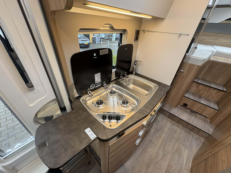 Hymer Exis-i 580 Geen Hefbed - 1e eigenaar  foto: 9