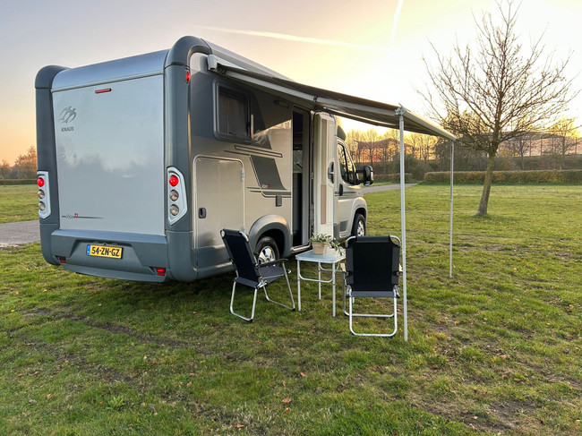 Knaus Van TI 550 MD Fiat Ducato 2.3 130 PK Half-integraal Camper Nieuwstaat foto: 19