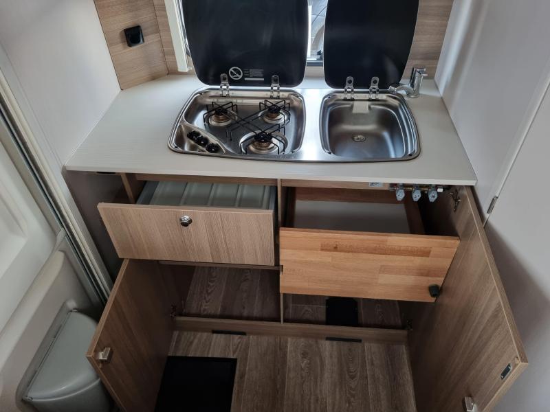 Dethleffs C'Joy 420 QSH - Thule Cassette Luifel -  foto: 14