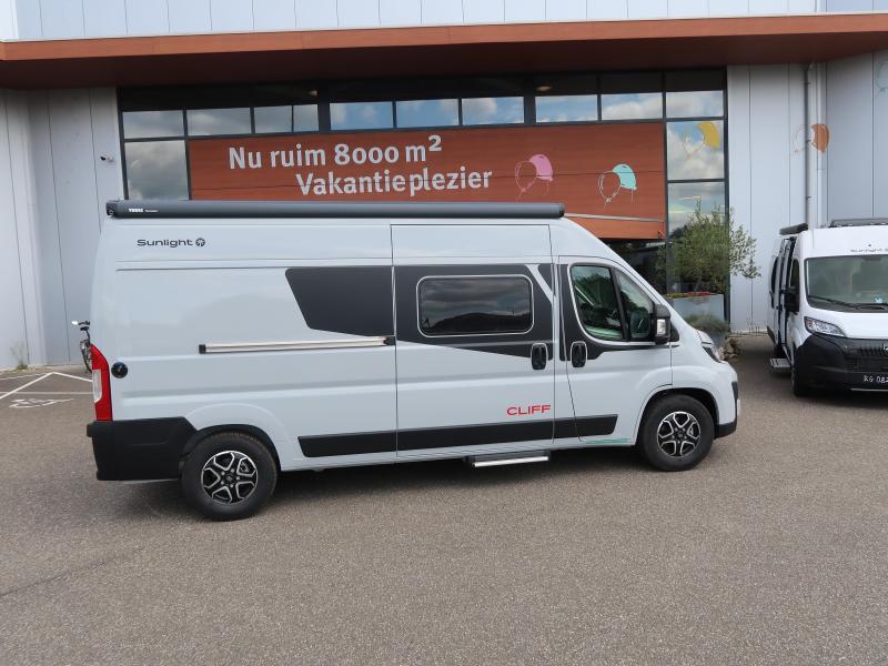 Sunlight Cliff 602 Adventure Edition 599CM EN ENKELE BEDDEN  foto: 1