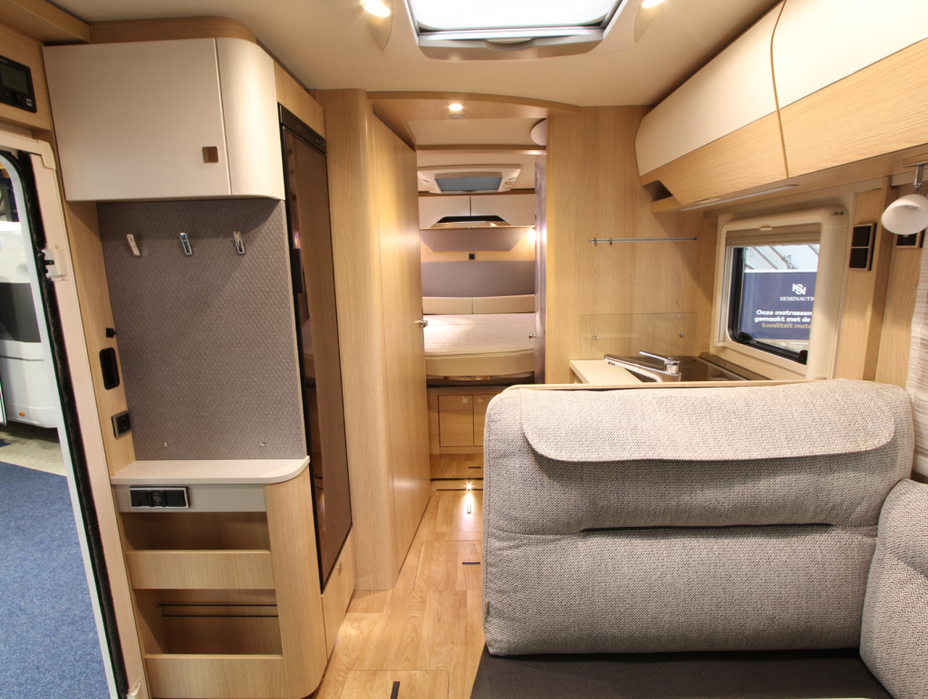 HYMER B690MC photo : 5