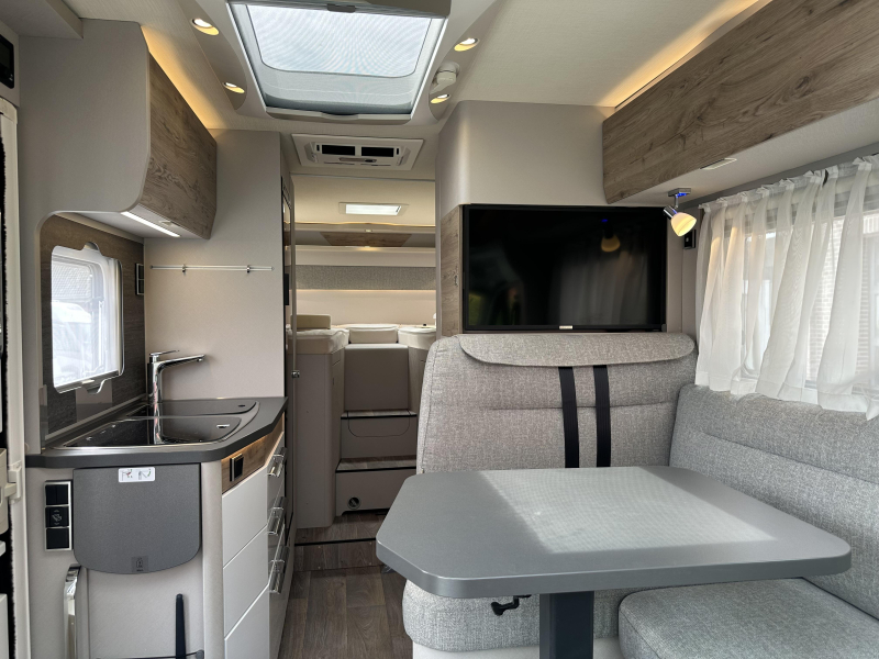 Hymer Exsis 580 PURE E&P leveling system photo: 14