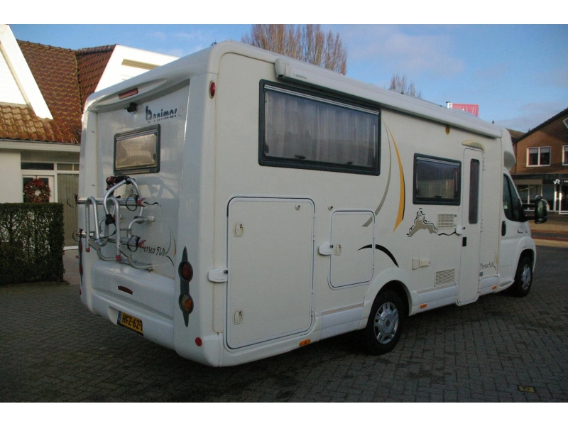 Benimar Perseo 560 Enkele bedden, XXL Garage  foto: 1