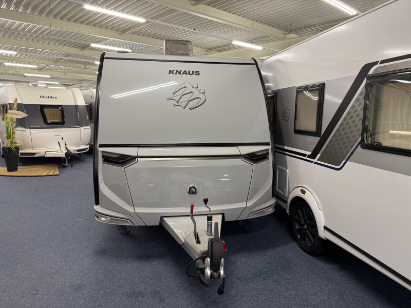 Knaus Sudwind Black Selection 450 FU modeljaar 2026  foto: 1