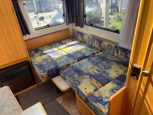 LMC 450 | Porte-v&eacute;los | Mover semi-automatique | Dinette | Auvent | Chauffage photo : 9