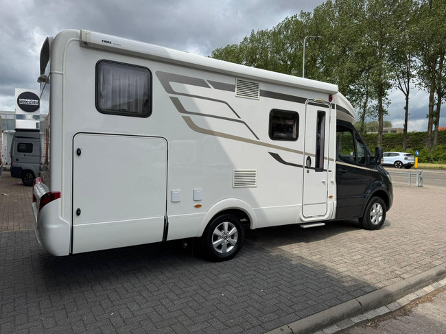 Hymer MLT 580 V6 190HP Single Beds Led 2 Solar Panels photo: 6
