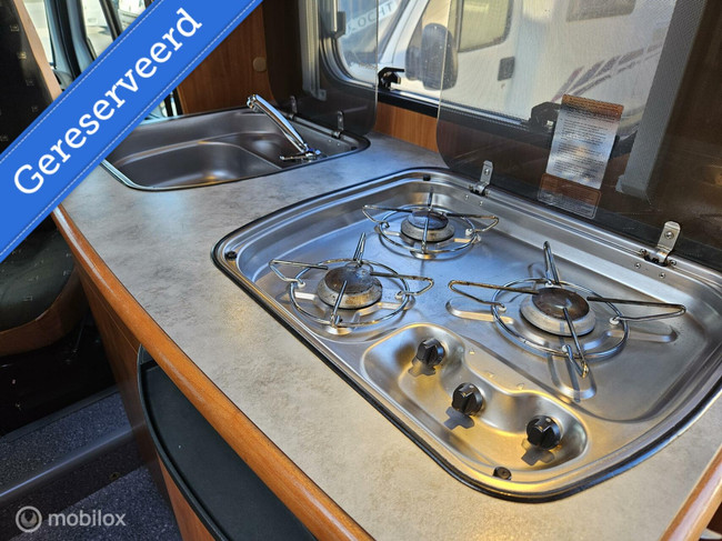 Dethleffs Advantage T 6611 Semi-integrated ☆Single beds☆ photo: 16