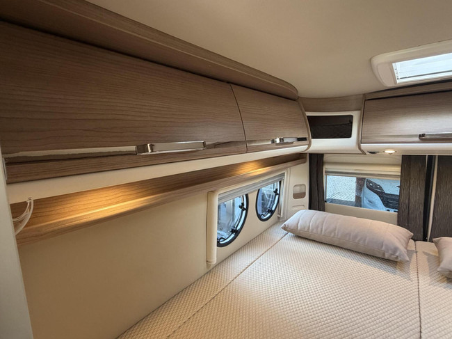 Carthago 640 LE Charming GT Automaat Enkele Bedden Zonnepaneel Luchtvering foto: 22