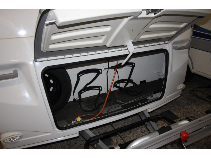 Adria Aviva Lite 390 PS Mover,Voortent,Fietsenrek  foto: 21