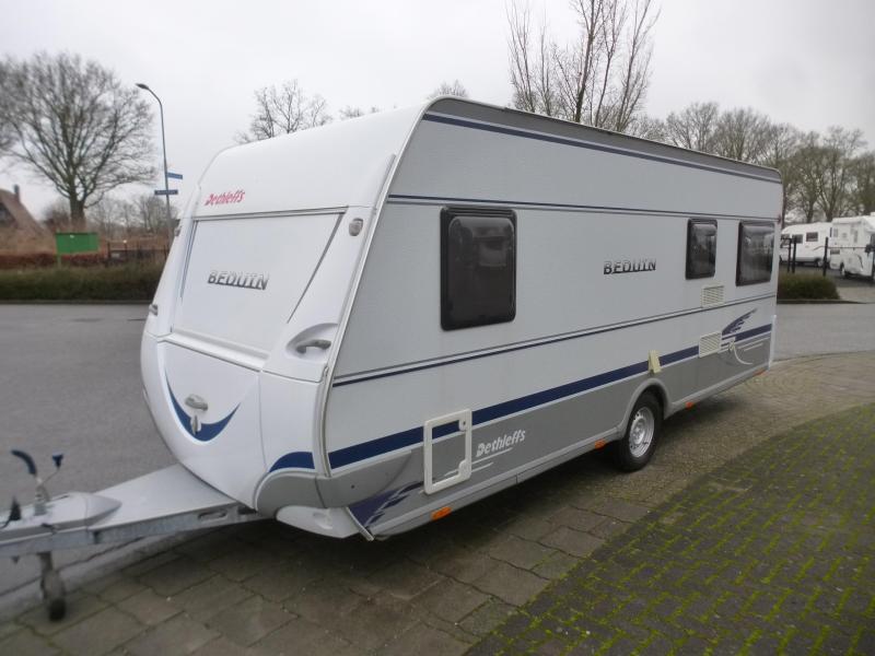 Dethleffs Beduin 515 DB voortent zeer ruim  foto: 4