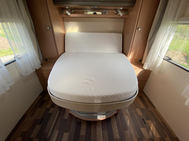 Knaus Sky TI 700 MX 150PK AUTOMAAT Queen  foto: 21