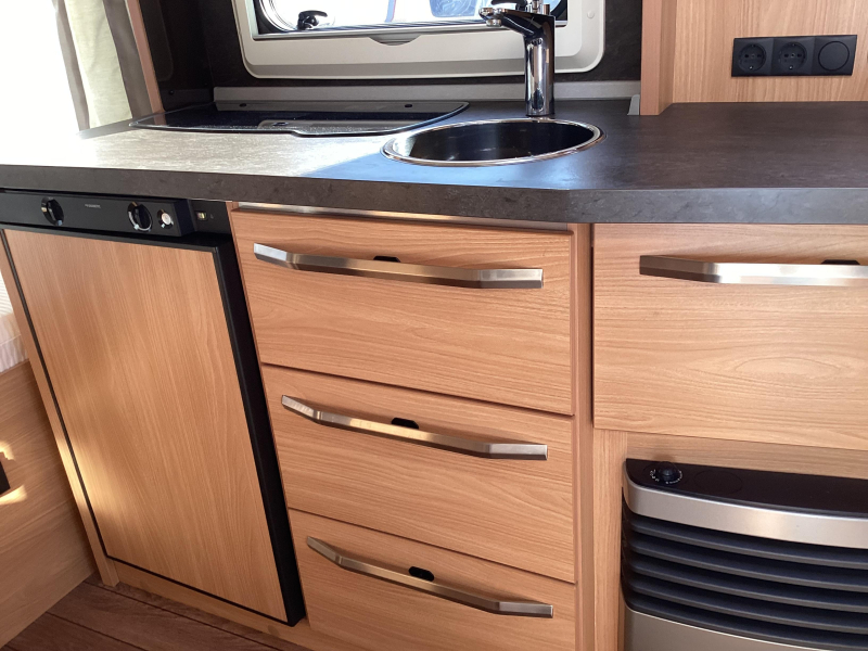 Knaus Sudwind Silver Selection 420 QD Mover/voortent  foto: 10