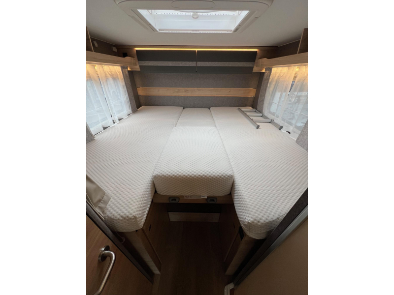 Dethleffs Just Go T 7055 EB Air conditioning, Lift bed, Bicycle rack photo: 17