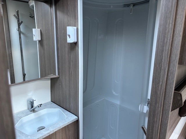 Kabe Imperial 740 TDL FK KS foto: 10