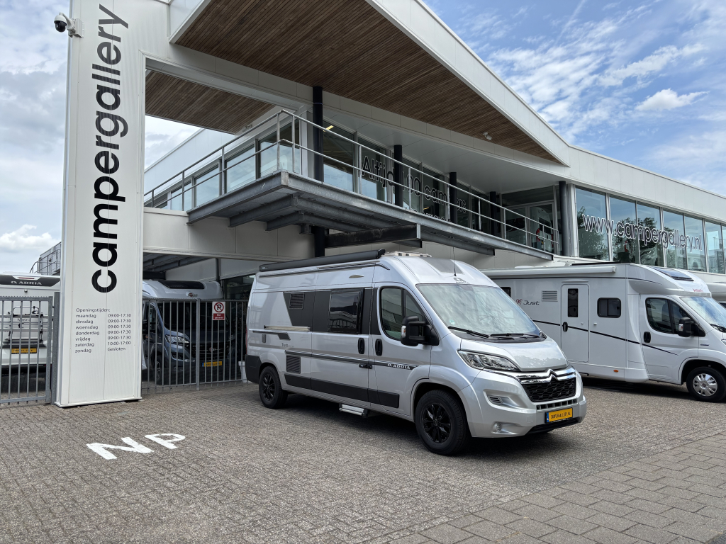 Adria Twin 600 SPT DWARSBED TREKHAAK ZONNEPANEEL EURO6