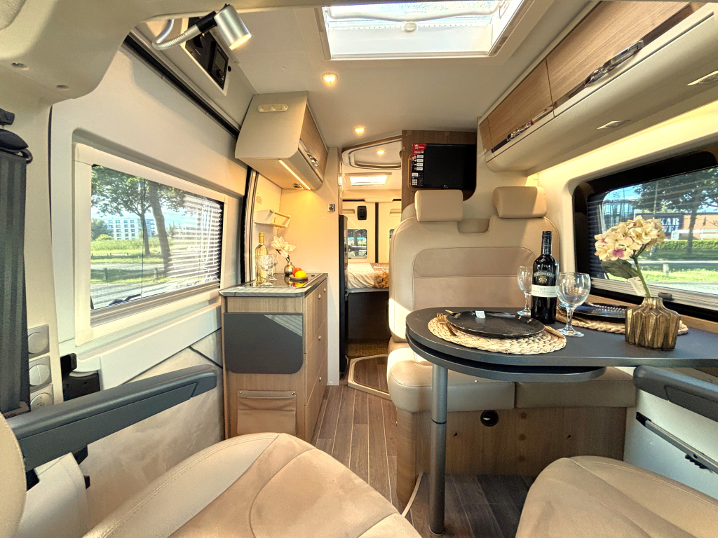 Adria Twin 600 SPT DWARSBED TREKHAAK ZONNEPANEEL EURO6 foto: 16
