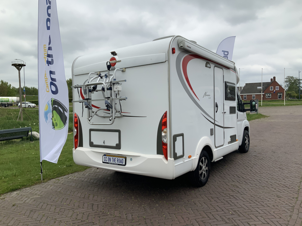Bürstner Nexxo 569 Halfintegraal, Treinzit, Fransbed, twee draaistoelen, kleine camper, Bj. 2010 Camper centrum on the road  foto: 30