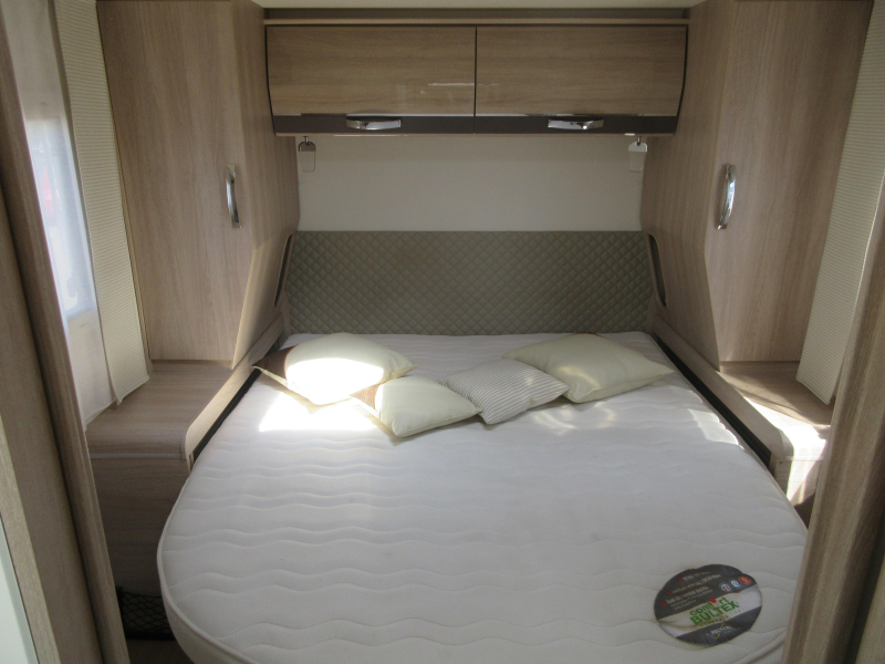 Rapido 696 F Premium Edition AUTOMAAT FACE TO FACE  foto: 7