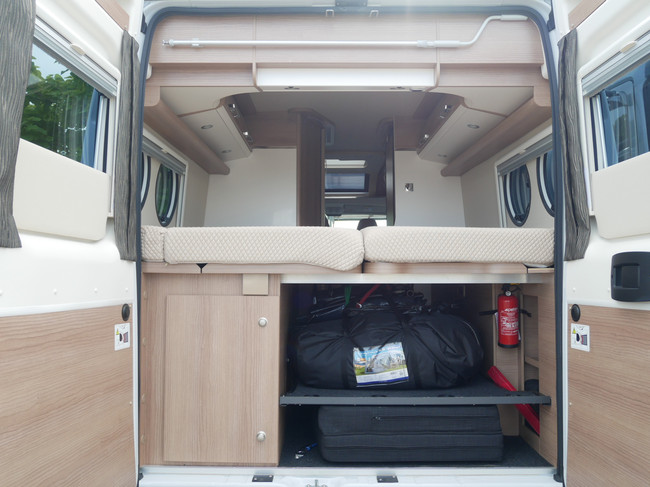 Carthago Malibu Van 640 LE Charming GT, 6.40 Meter Buscamper, L&auml;ngsbetten Foto: 19
