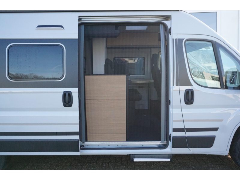 Adria Twin 600 SLB Spring Edition, Automaat  foto: 3