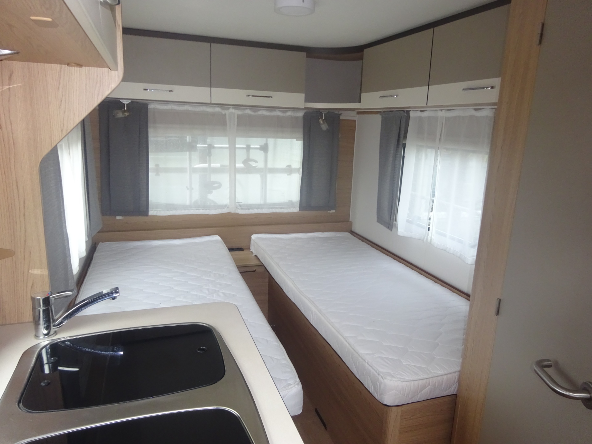 Lmc Sassino 460UL Enkele Bedden+Mover+Voortent foto: 14