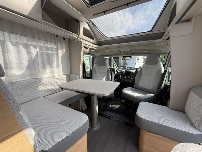 Adria Coral Axess 600 SL 7 meter lengtebedden  foto: 1