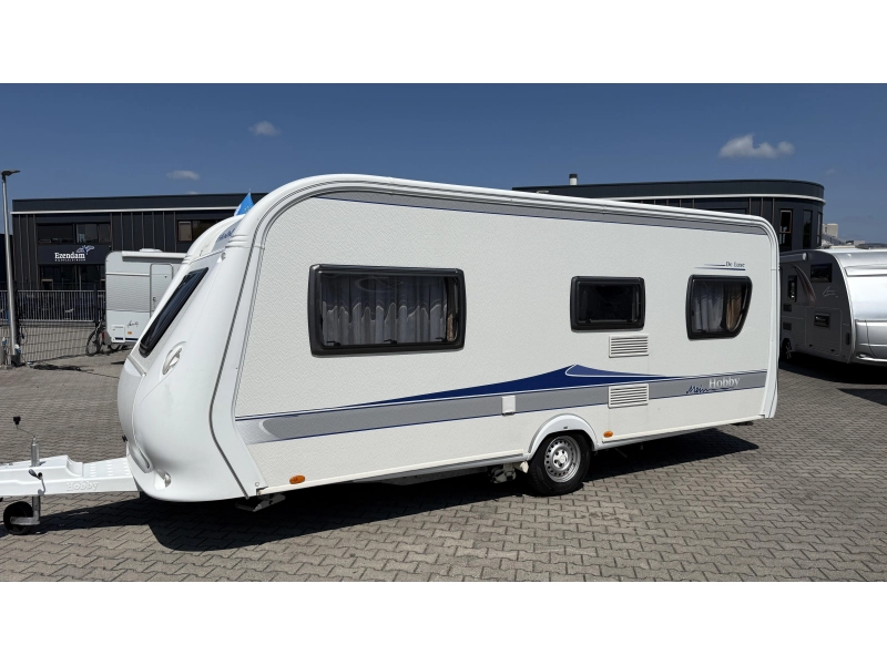 Hobby De Luxe 540 UL camas individuales asiento redondo foto: 12