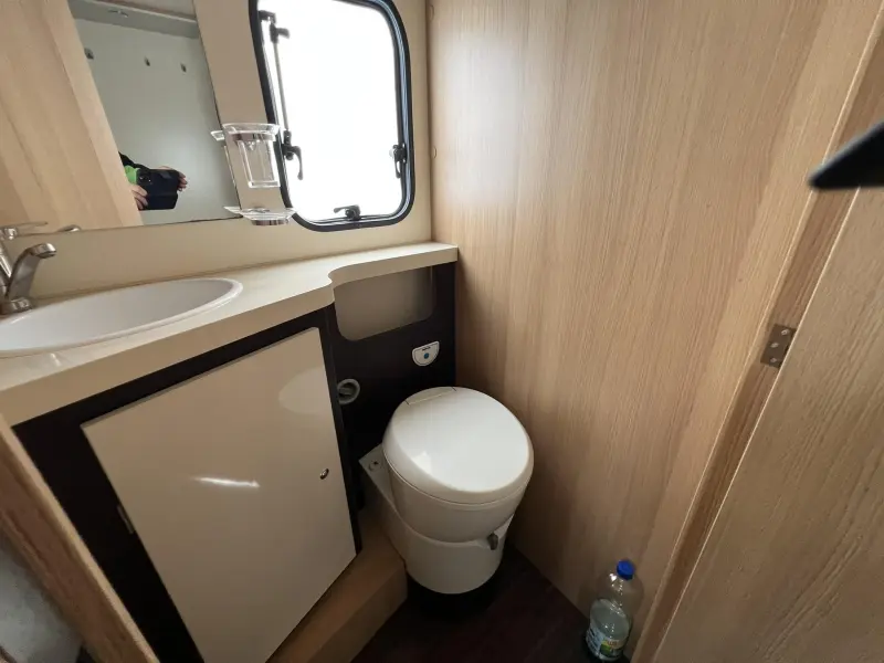 McLouis MC4 281 Queens-bed en hef-bed  foto: 11