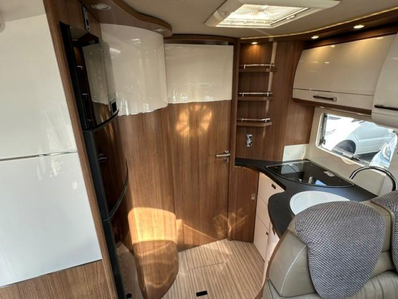 Carthago C-Tourer I 149 GÉÉN HEFBED LEVELSYSTEEM  foto: 15
