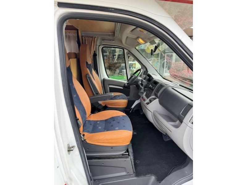 Dethleffs Advantage A 5881 5 persoons stapelbed  foto: 12