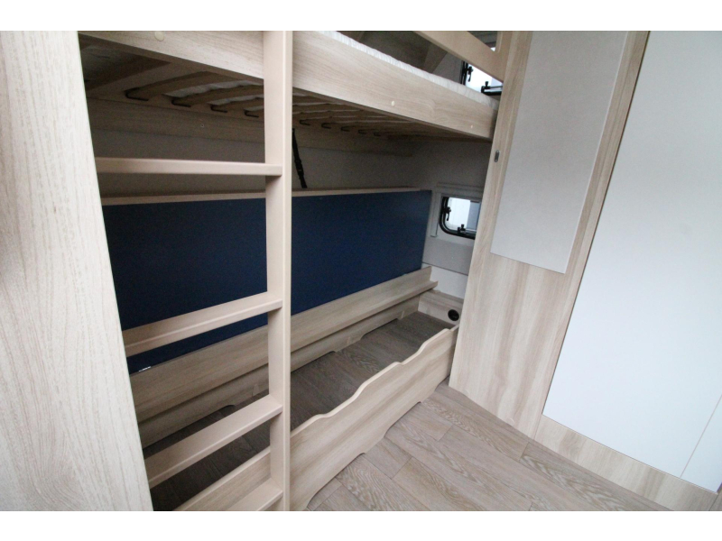 Hobby De Luxe 490 KMF Stapelbedden!  foto: 20