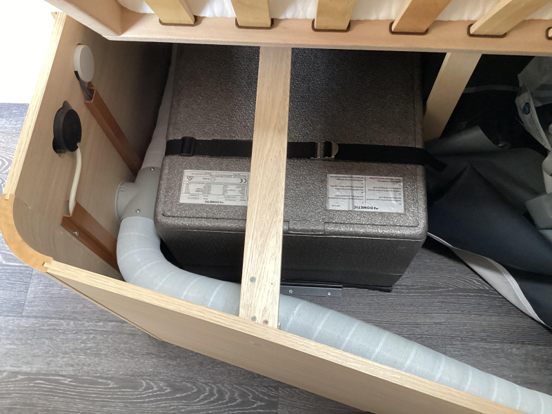 Weinsberg CaraCito 450 FU E-Power/ Klimaanlage Foto: 9