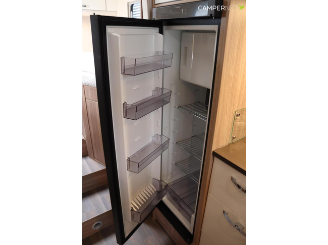 Bürstner Ixeo Time 726 G 165pk | 5e zitplaats | Zonnepanelen | Hefbed | Achteruitrijcamera| Thule lift fietsendrager | Lengtebedden | Bea foto: 13