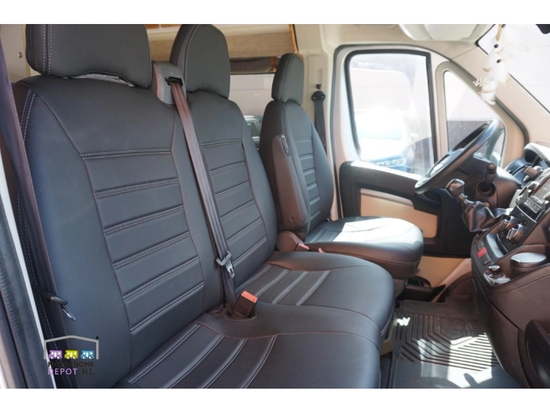 Peugeot Boxer 600 5 persoons  foto: 12