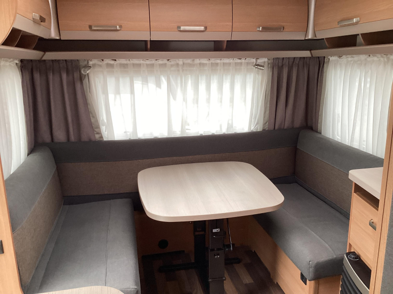 Knaus Sport 460 EU camas individuales foto: 2