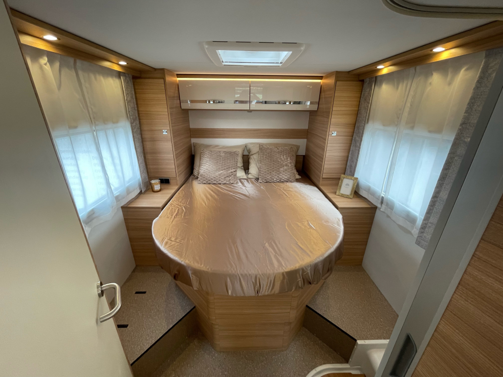 Dethleffs GLOBEBUS T6 GT CAMA QUEEN AUTOM&Aacute;TICA 6.99M foto: 2