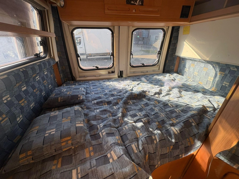 Adria Twin 560 560,Vastbed,Airco  foto: 16