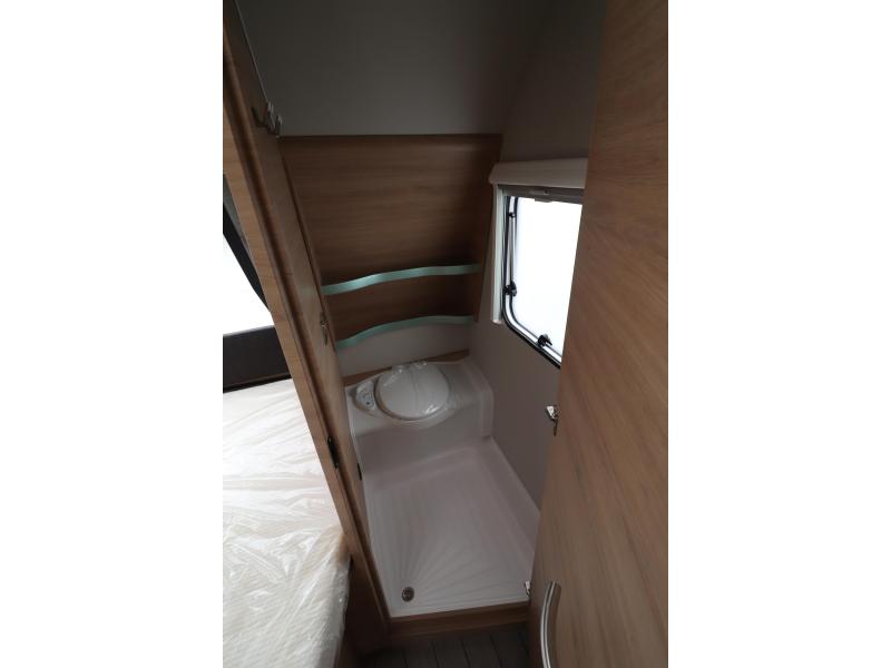 Knaus Sudwind Black Selection 450 FU Model 2026 - 1700KG - 147  foto: 14