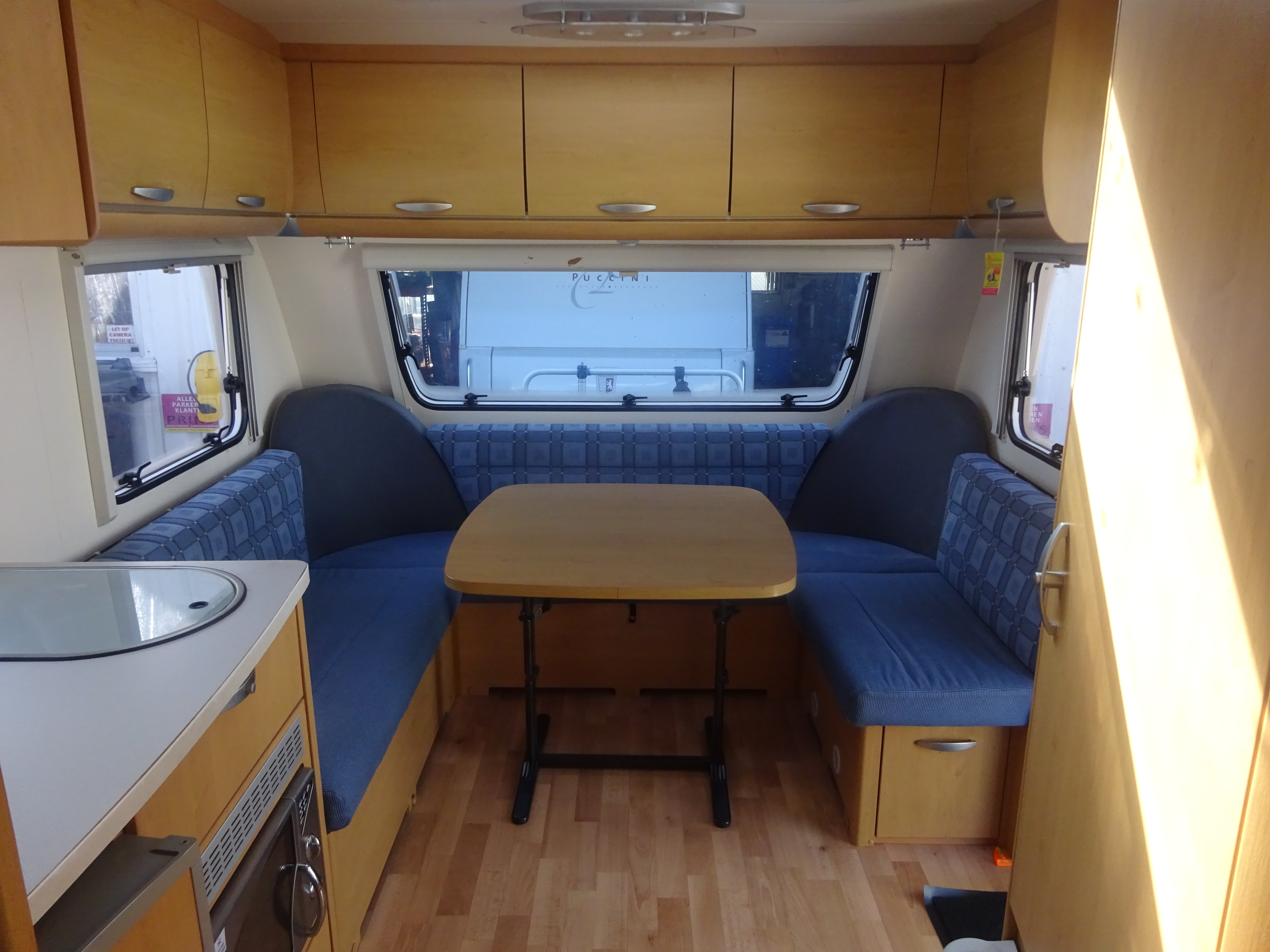 Knaus Sudwind 580 Ul Enkele Bedden #Grote Badkamer# foto: 10