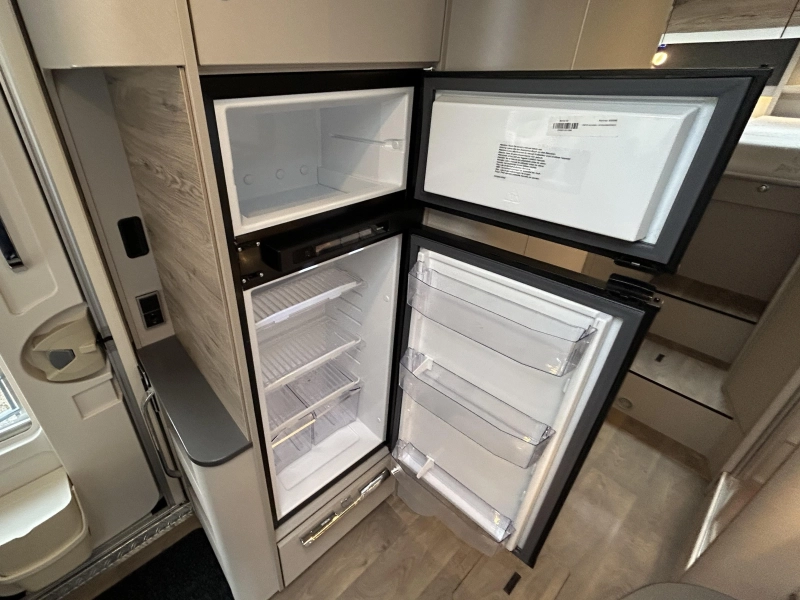 Hymer Exsis-I 678 Losse bedden, Hefbed  foto: 10